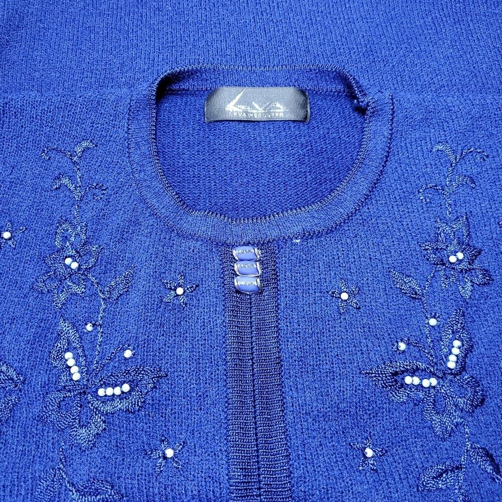 Leva Woollens Embellished & Embroidered Short Sleeve Sweater - Picture 4 of 9